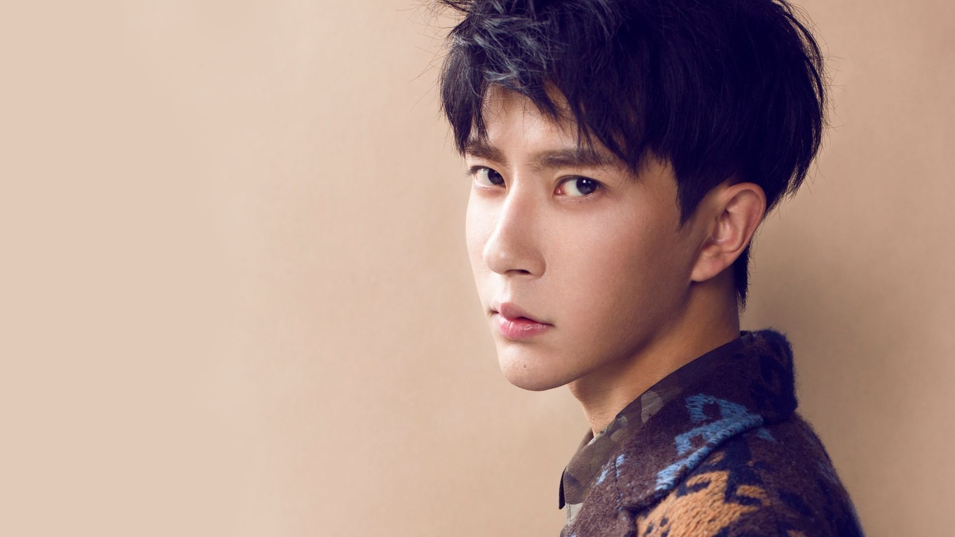 乌拉圭队门将费尔南德斯在巴黎奥运会上展现出高水平的扑救能力